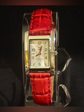 Tommy Hilfiger Red Croc Embossed Leather Silver Metal Women’s Strap Wristwatch